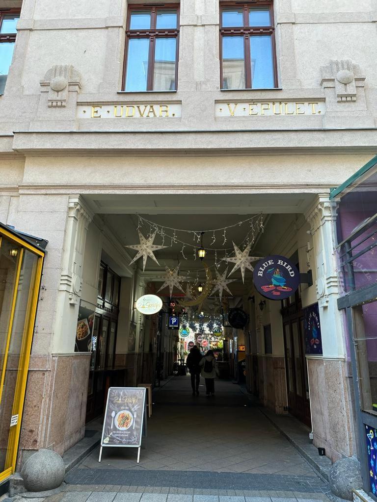 Apartment At Gozsdu Courtyard #Partyzone #Downtown #Freeparking Budapest Extérieur photo